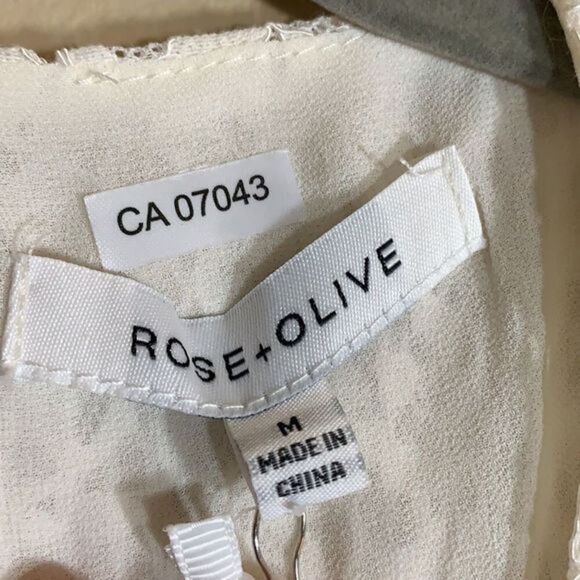 Rose & Olive White Lace Floral Tank Top NWT - Picture 4 of 6